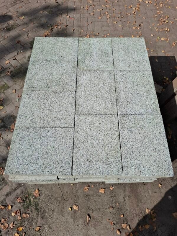 85m² 40x30 kleurvaste deklaag, gebruikt, op pallet