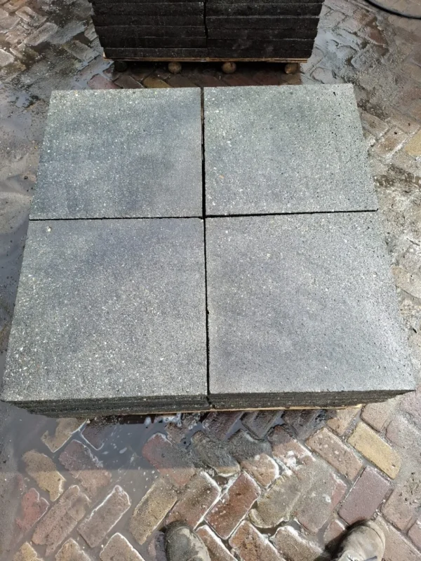 17m² 50x50 schellevis antraciet, gebruikt, op pallet