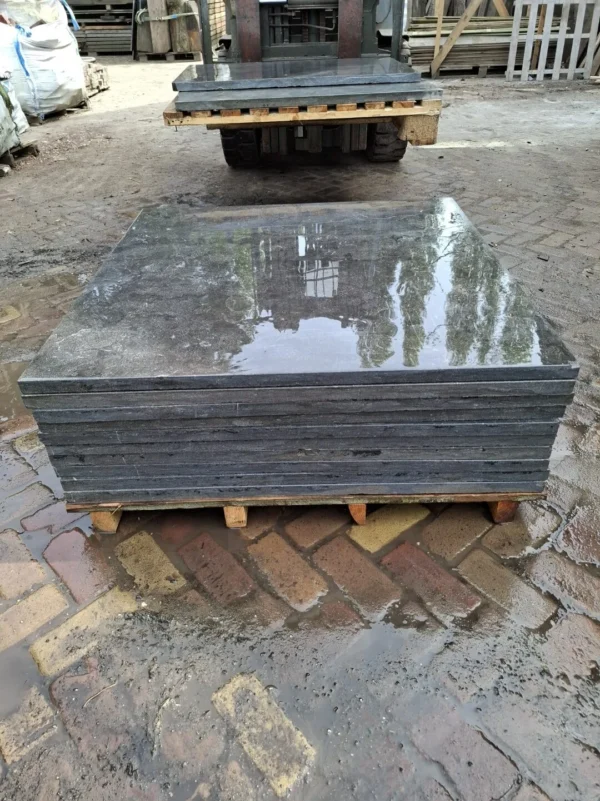 10m² spotted bluestone 100x100, op pallet