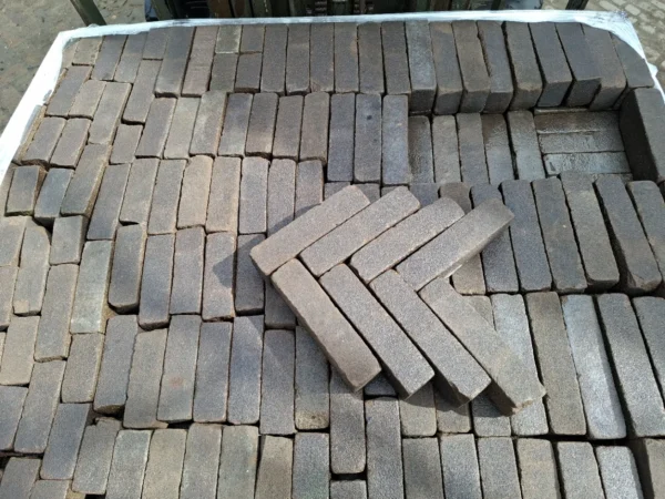 22m² gebakken waalformaat paars, gebruikt, op pallet