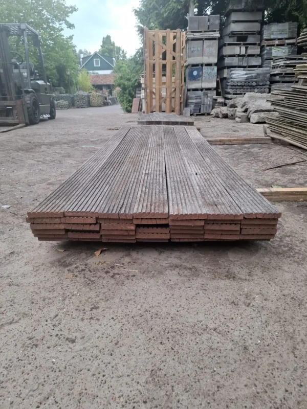 130m¹ hardhouten vlonder plank 310cm