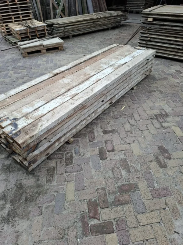 36 stuks zachthouten balken 300x15,5x6cm