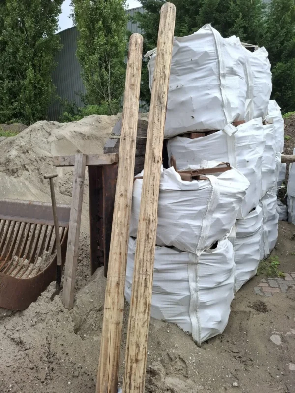 300 stuks naaldhout palen diameter14-16cm, 325cm lang - Afbeelding 2