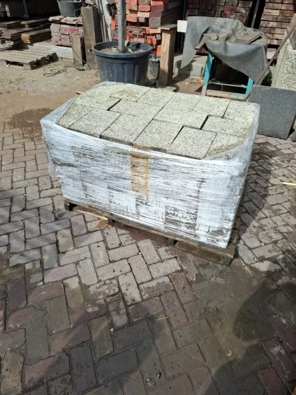 10m² 20x30 kleurvaste deklaag, gebruikt, op pallet - Afbeelding 2