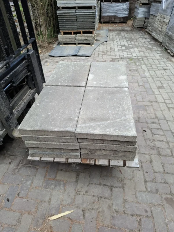5m² 40x60 tegel 6cm, gebruikt, op pallet - Afbeelding 2