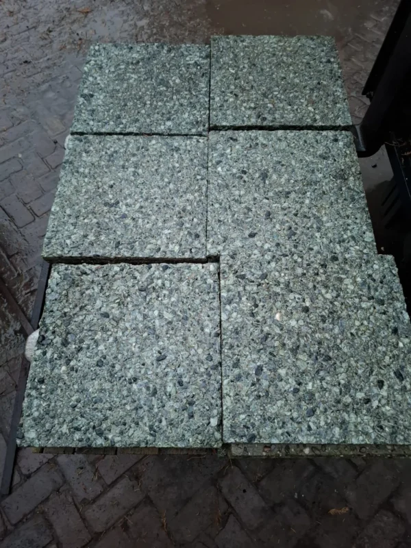 4m² 40x40 grind tegel blauw, gebruikt, op pallet