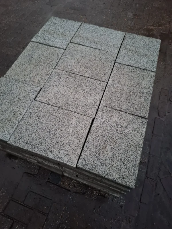 67m² 30x40 kleurvaste deklaag, gebruikt, op pallet