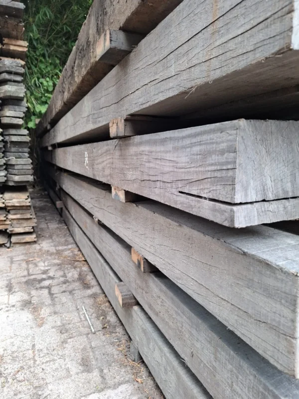 29 stuks hardhouten paal 15x15cm, 550cm