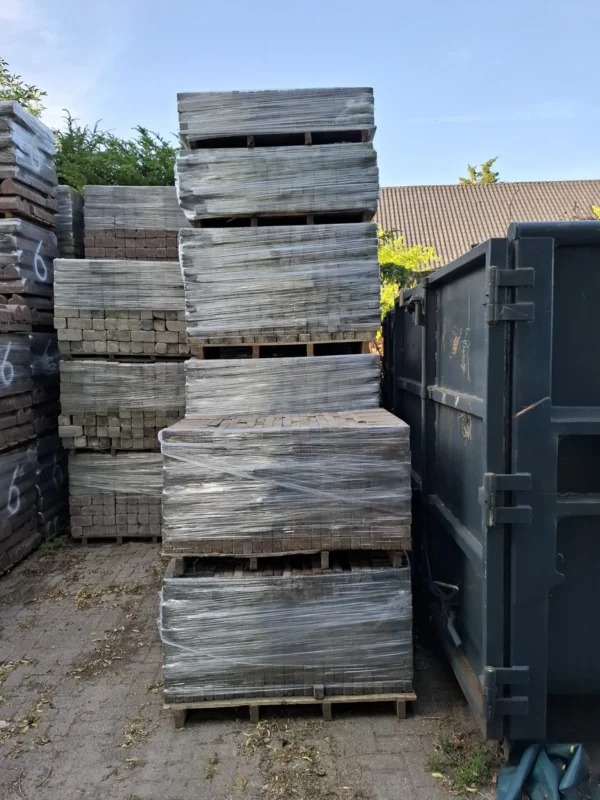 24m² beton waalformaat bont genuanc., gebruikt, op pallet - Afbeelding 2