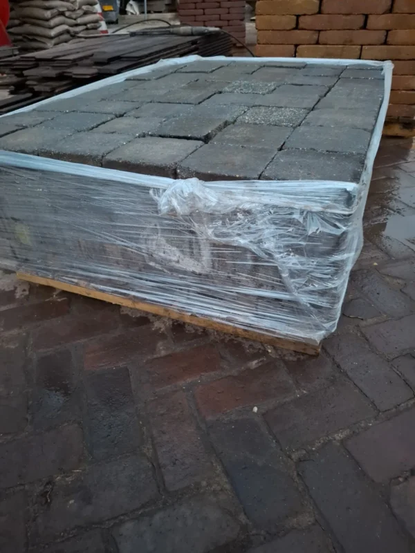 5m² 15x15 antaciet, gebruikt, op pallet - Afbeelding 2